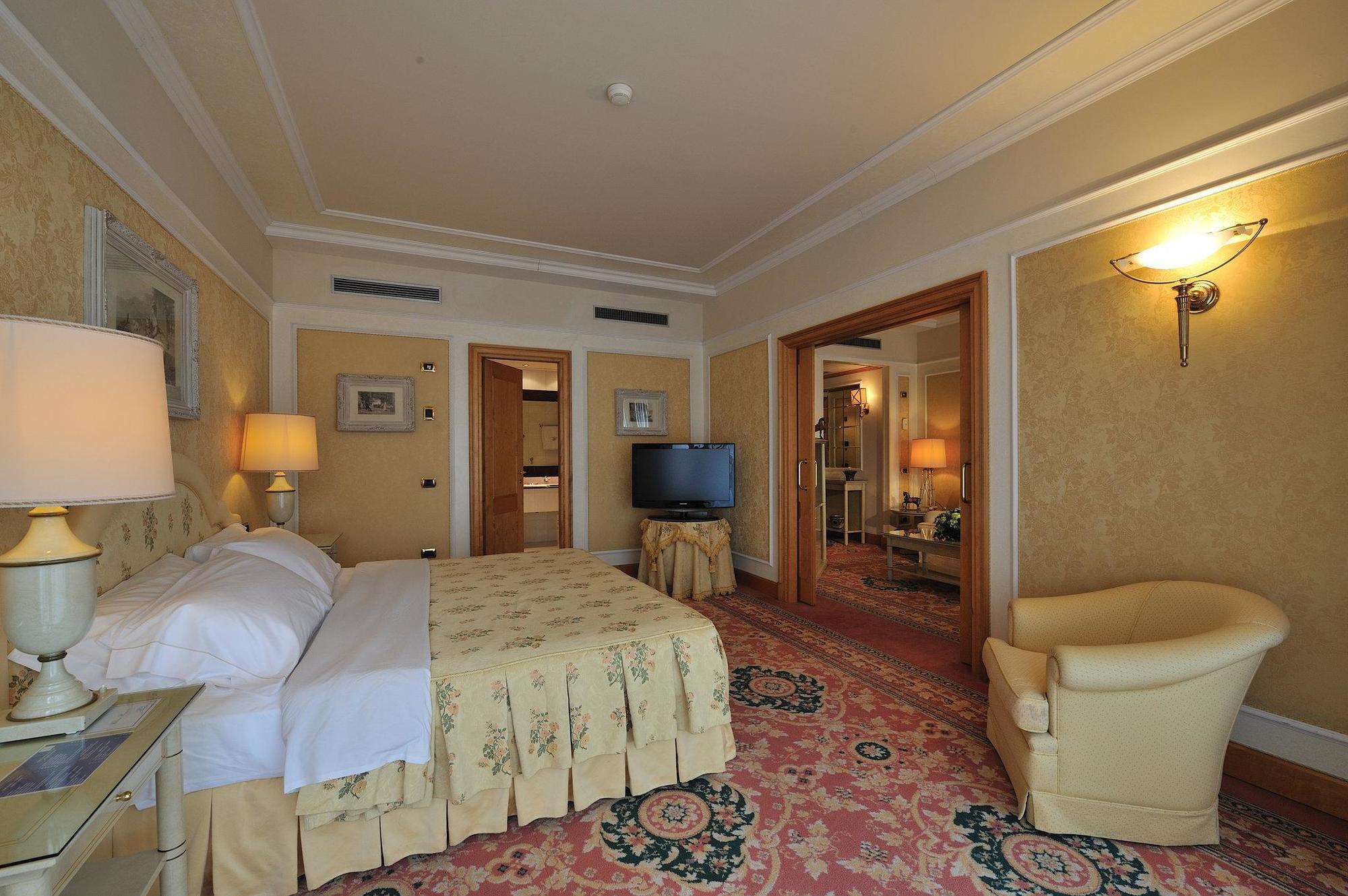 Royal Hotel Carlton Bologna Esterno foto